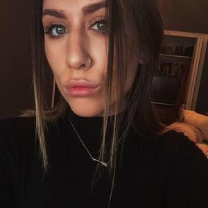 Meet your Posher, Cassandra